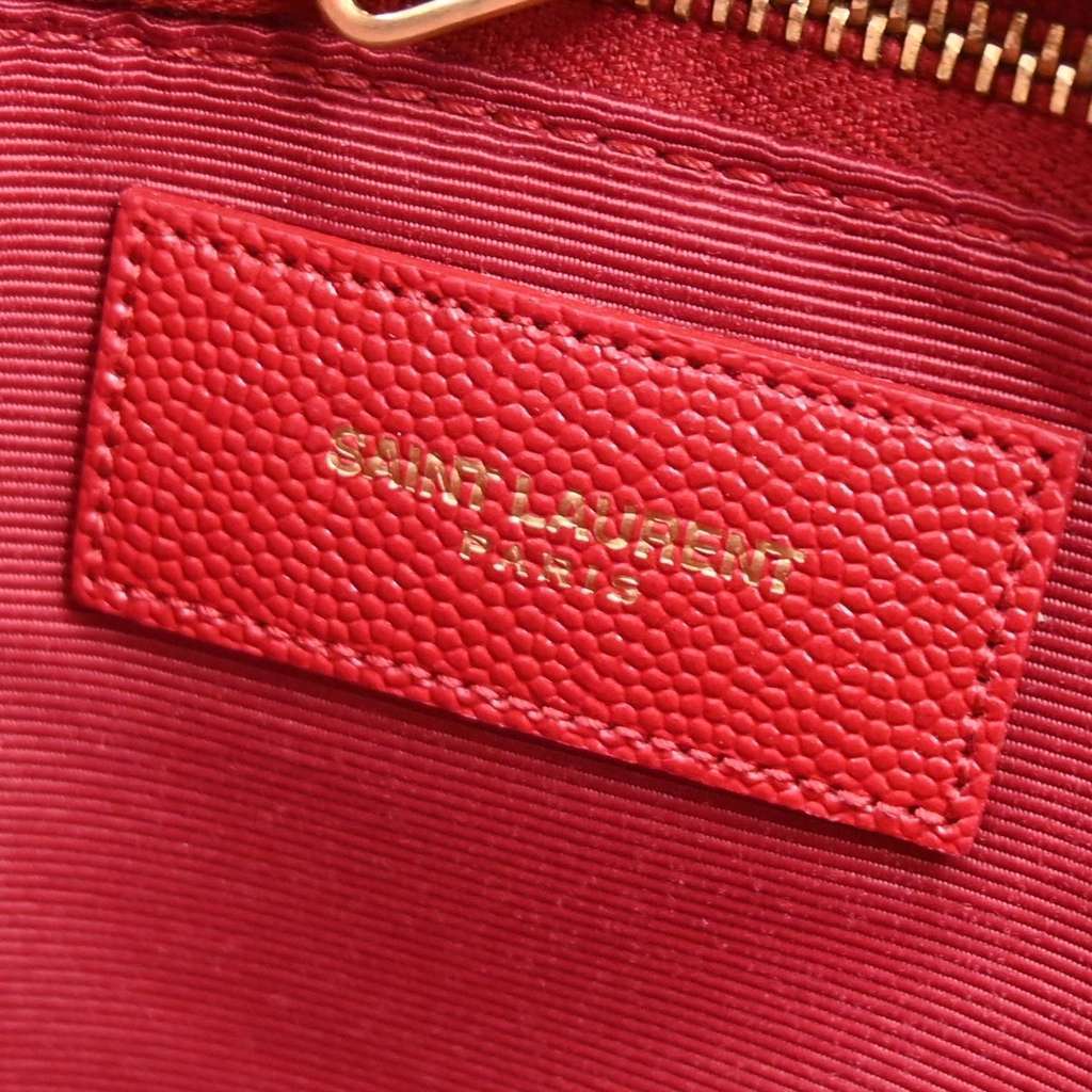 Saint Laurent Museum Tote Red Leather Good condition - Model View