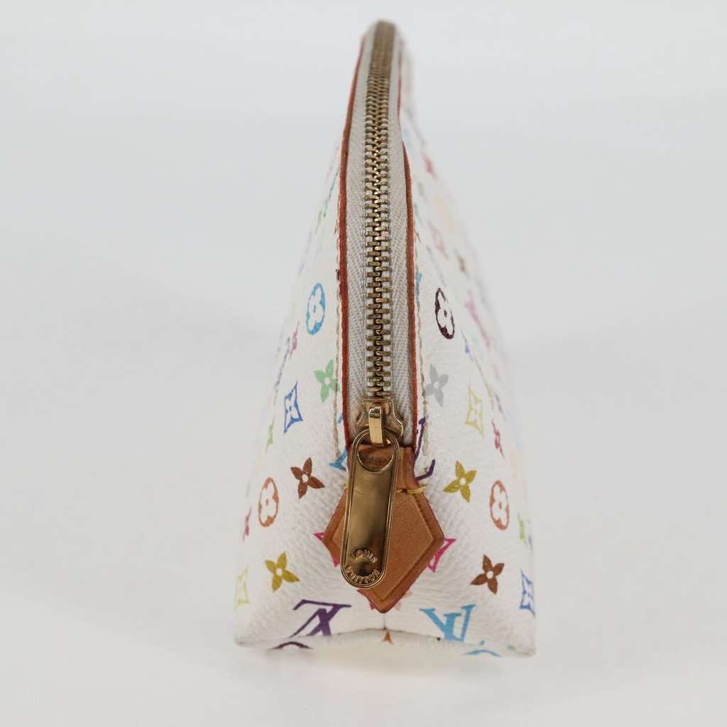 Louis Vuitton Cosmetic Pouch Other Canvas Good condition - Model View