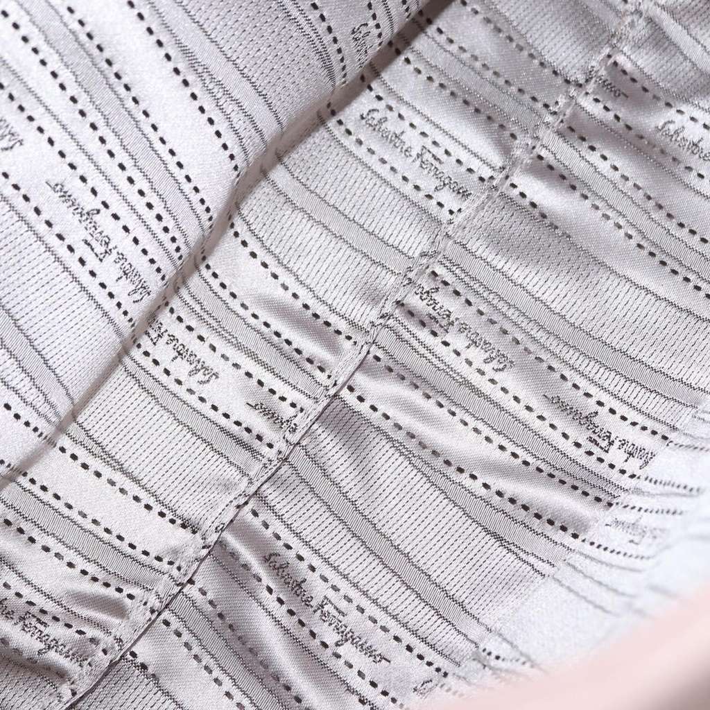 Salvatore Ferragamo Vala Shoulder Bag Pink Leather Good condition - Box View