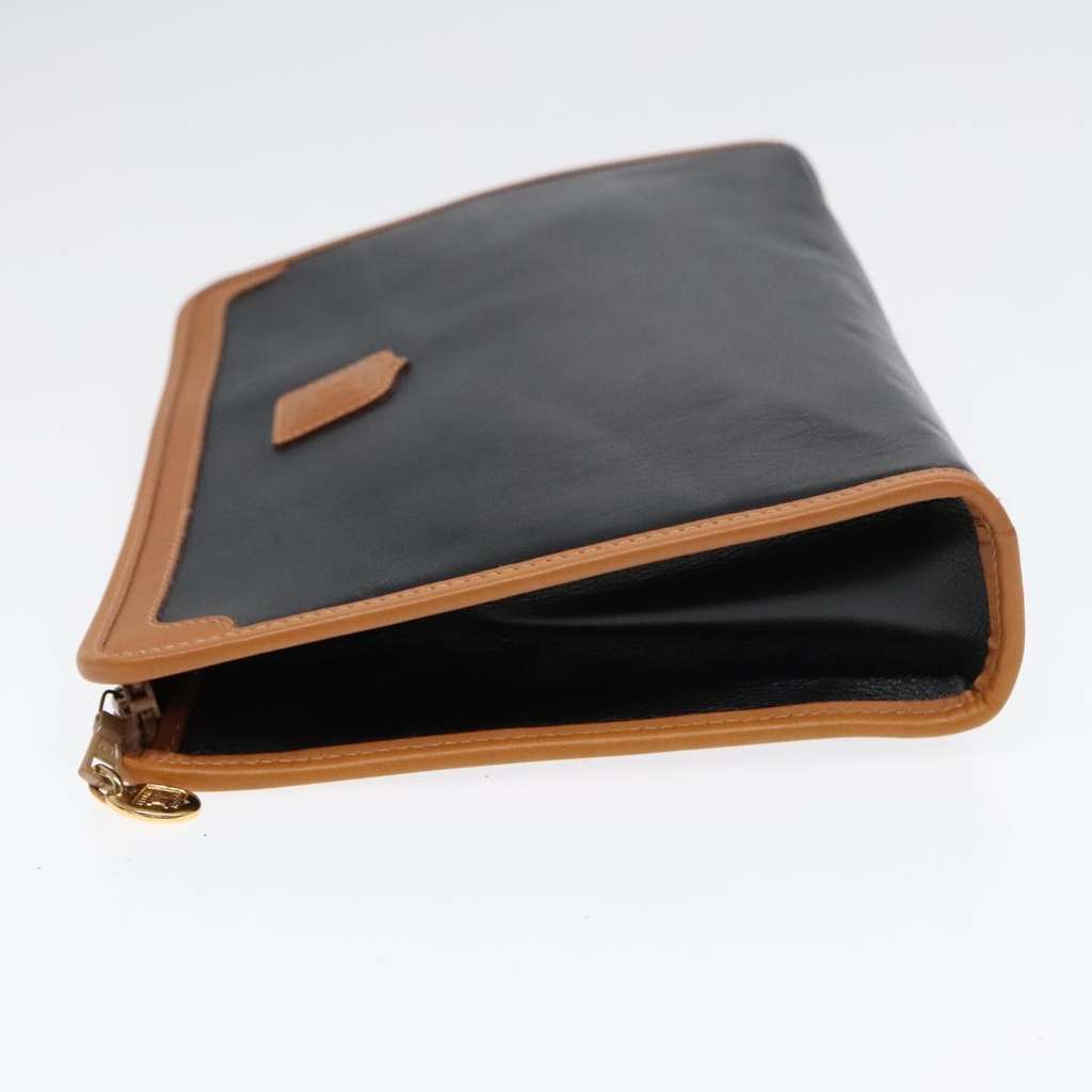 Celine Logo Triomphe Pouch Black Leather Good condition - Model View