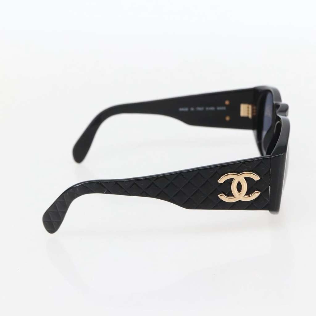 Chanel CC Logo Matelasse Sunglasses Eye Wear Black Plastic Good condition - Model View