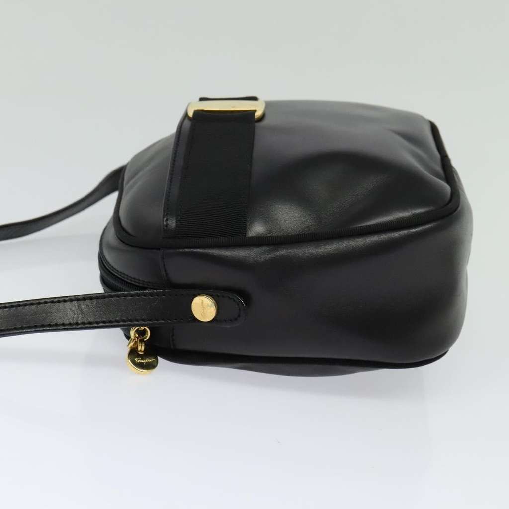 Salvatore Ferragamo Vala Shoulder Bag Black Leather Good condition - Inside View