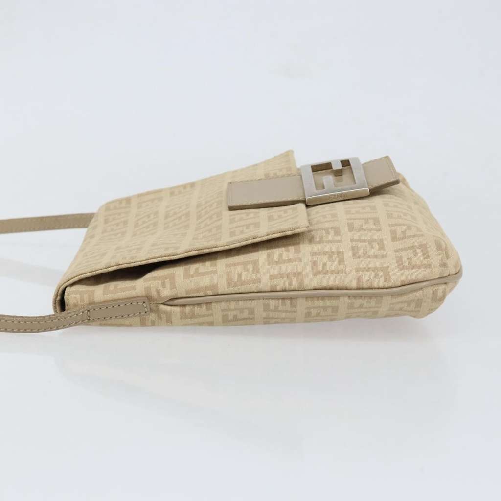 Fendi Vintage Flap Crossbody Bag Beige Canvas Good condition - Model View