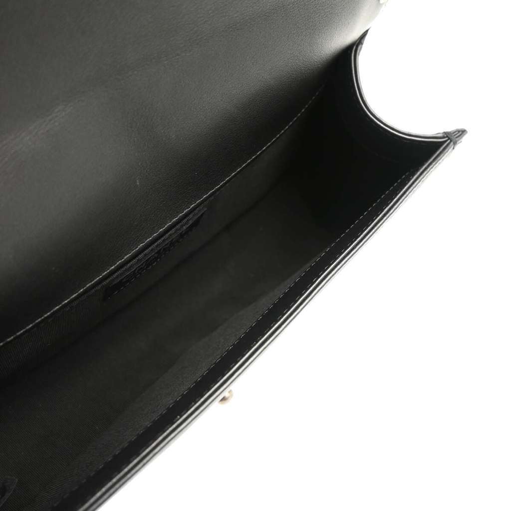 Chanel Boy Flap Bag Black Leather Good condition - Inside View