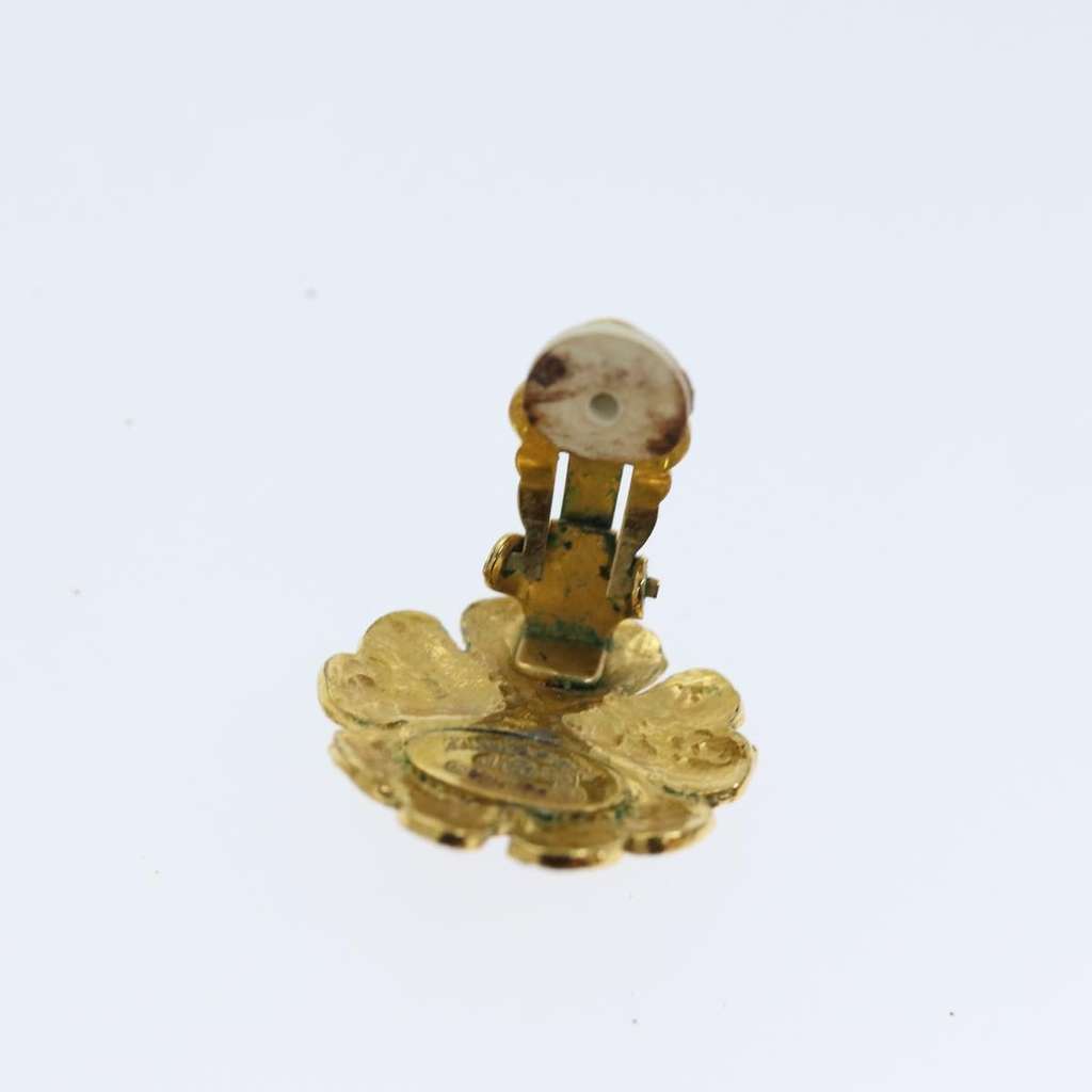 Chanel Vintage Camellia Clip-On Earrings Gold Metal Good condition - Model View