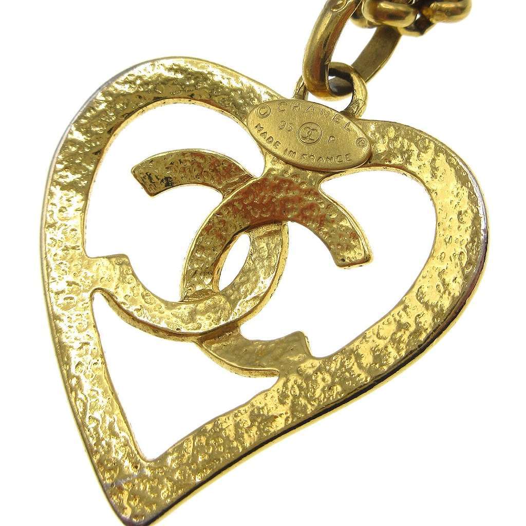 Chanel CC Heart Pendant Necklace Gold Good condition - Inside View