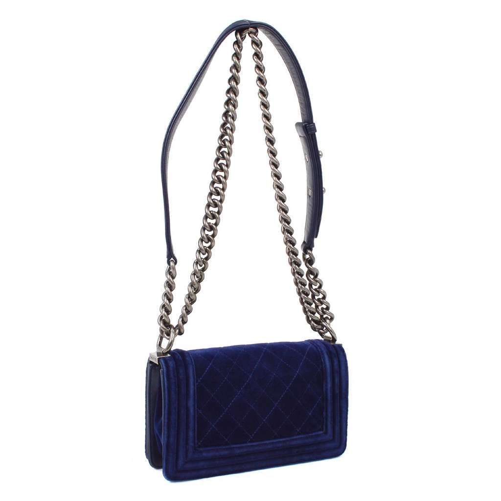 Chanel Boy Flap Bag Navy Velvet Good condition - Back View