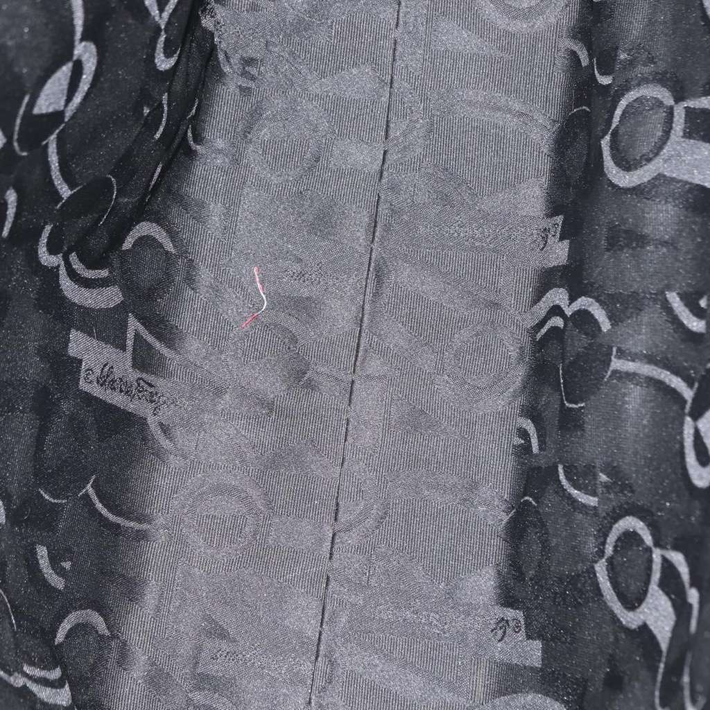 Salvatore Ferragamo Gancini Tote White Good condition - Box View