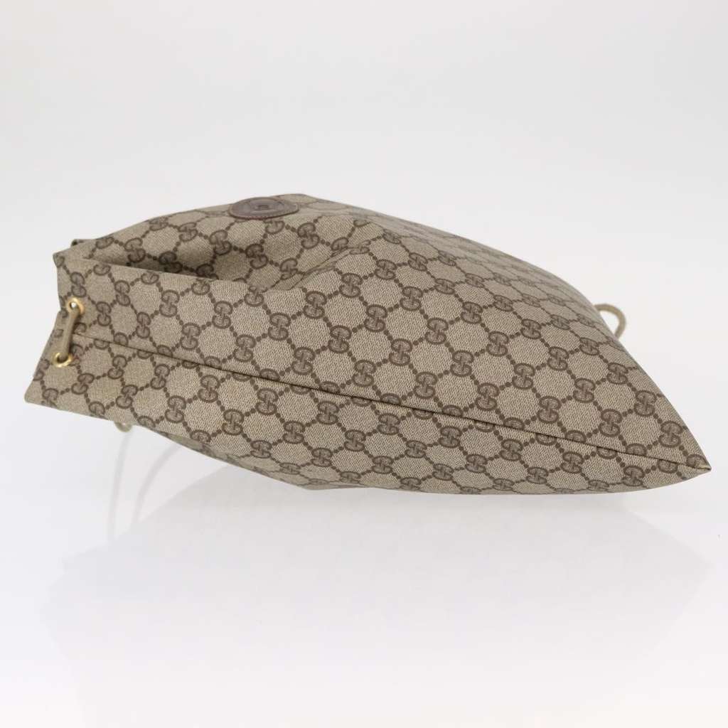 Gucci Drawstring Shoulder Bag Beige Good condition - Model View