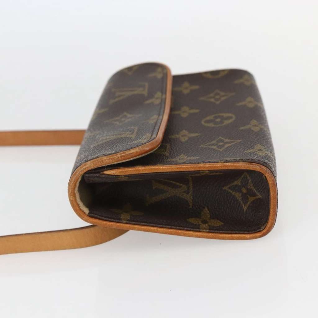 Louis Vuitton Florentine Waist Bag Brown Canvas Good condition - Model View