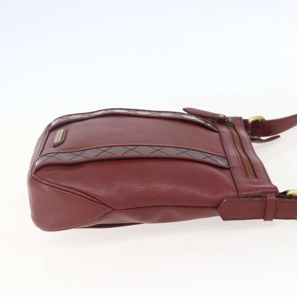 Burberry Vintage Shoulder Bag Red Leather Good condition - Model View