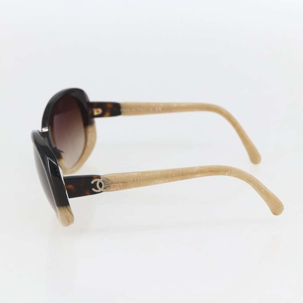 Chanel Logo CC Sunglasses Beige Plastic Good condition - Model View