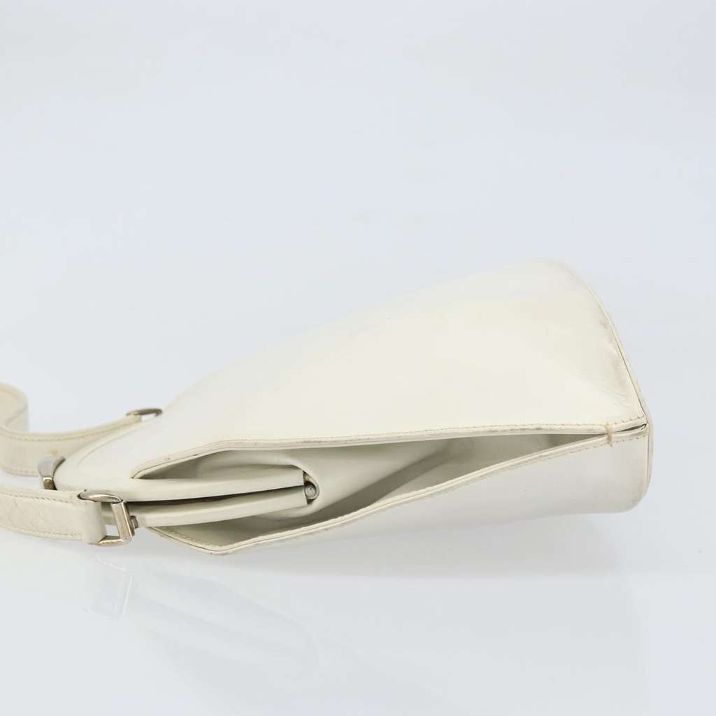Gucci Vintage Handbag White Leather Fair condition - Model View