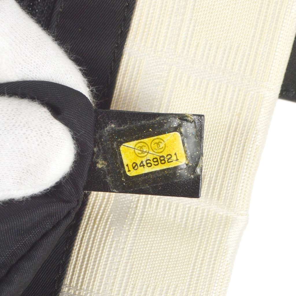 Chanel Travel Line Tote White Good condition - Box View