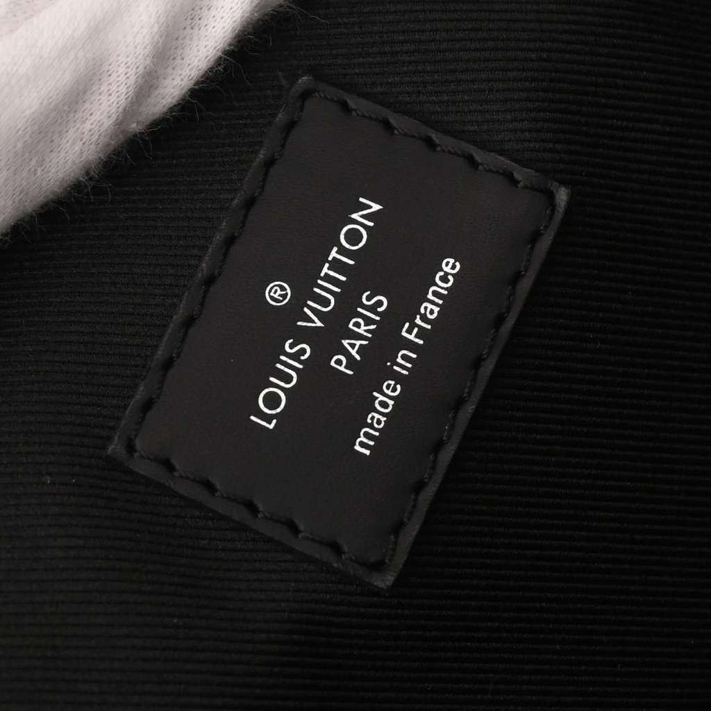 Louis Vuitton Explorer Tote Black Canvas Good condition - Model View