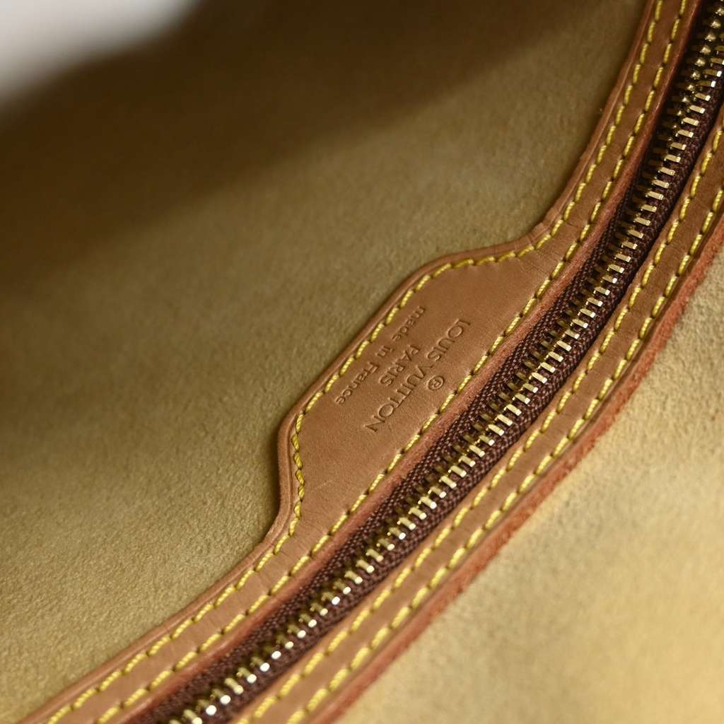 Louis Vuitton Looping Handbag Brown Canvas Good condition - Box View