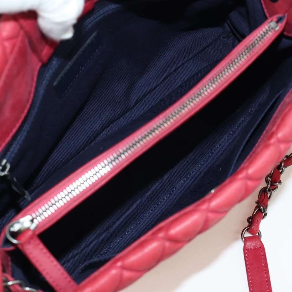Chanel New Bubble Tote Red Leather Good condition - Box View