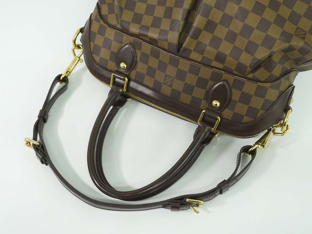 Louis Vuitton Trevi Handbag Brown Canvas Good condition - Model View