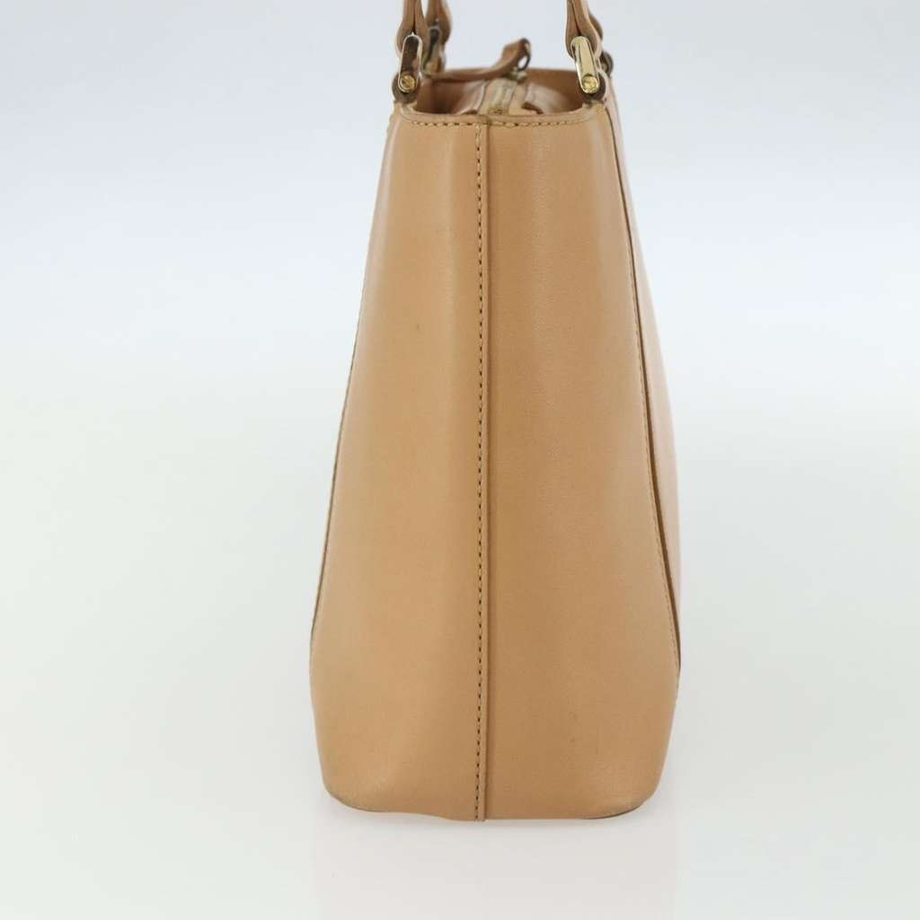 Burberry Vintage Handbag Beige Leather Good condition - Model View