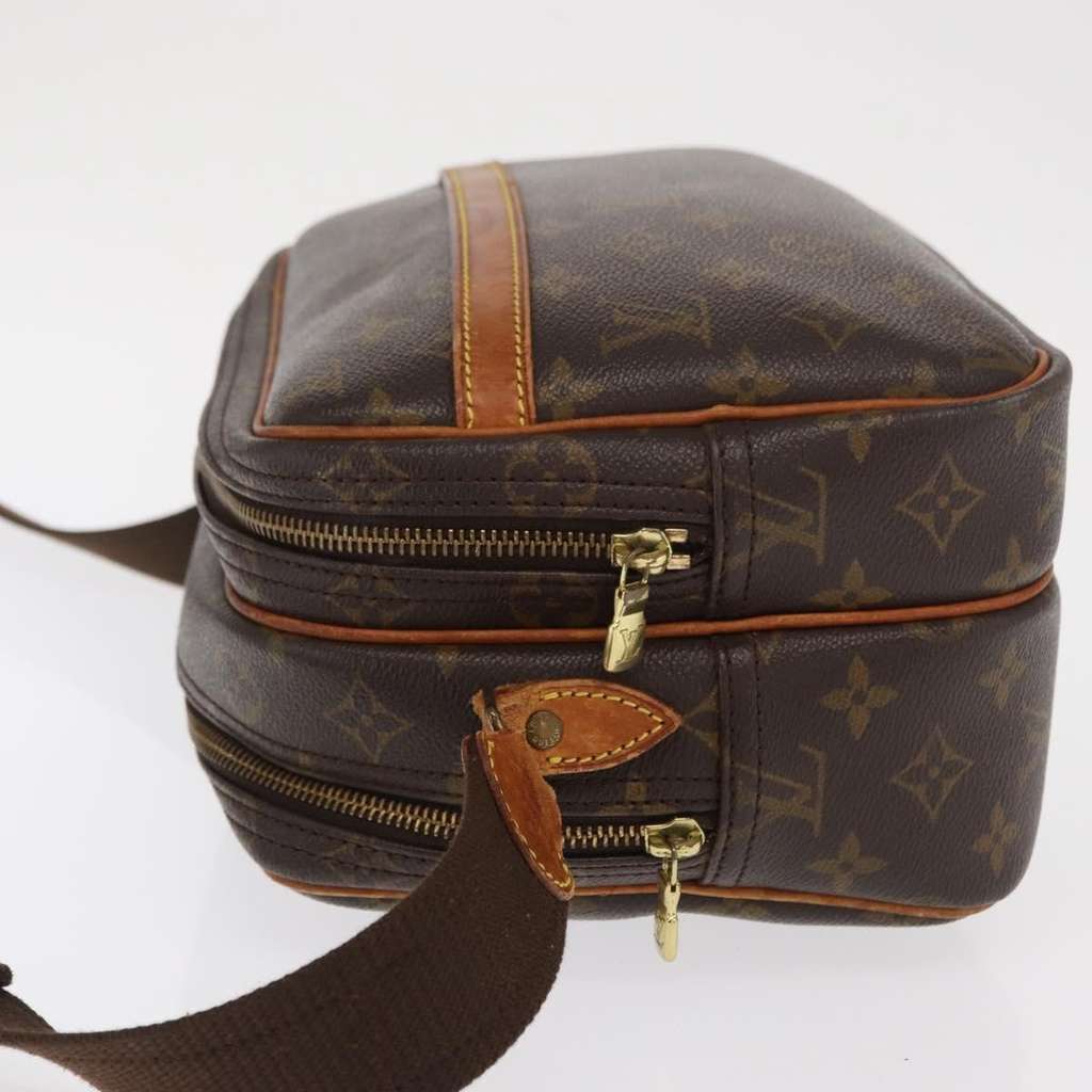 Louis Vuitton Reporter Bag Brown Canvas Fair condition - Model View