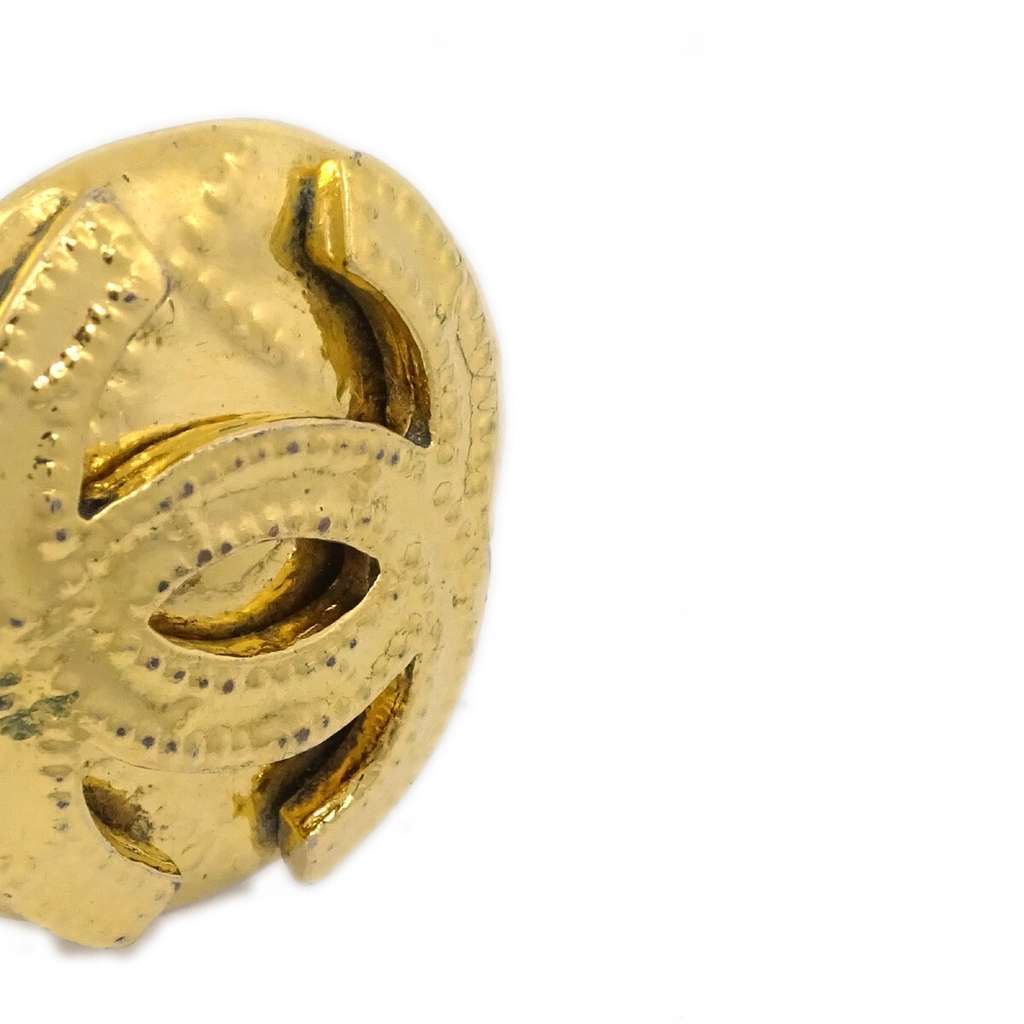Chanel Vintage CC Round Clip-On Earrings Gold Good condition - Inside View
