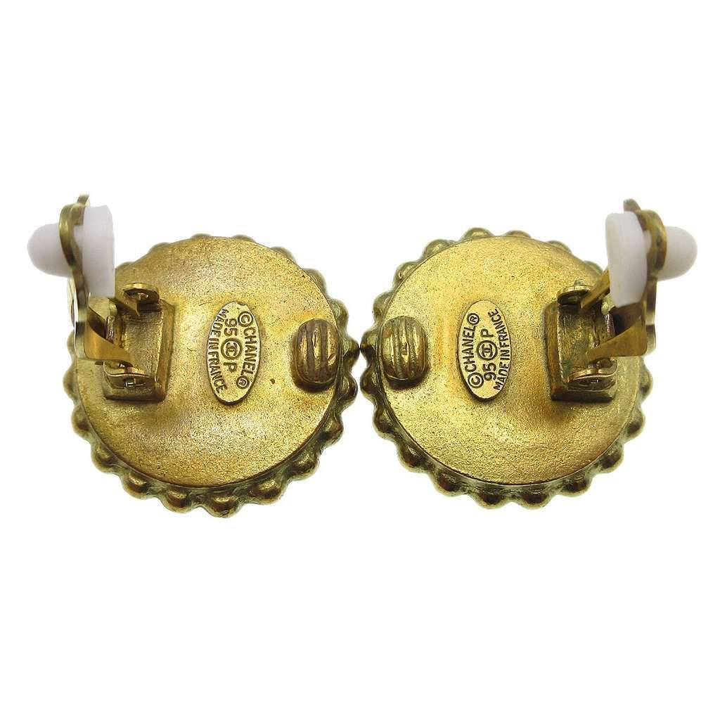 Chanel CC Round Earrings Black Good condition - Model View