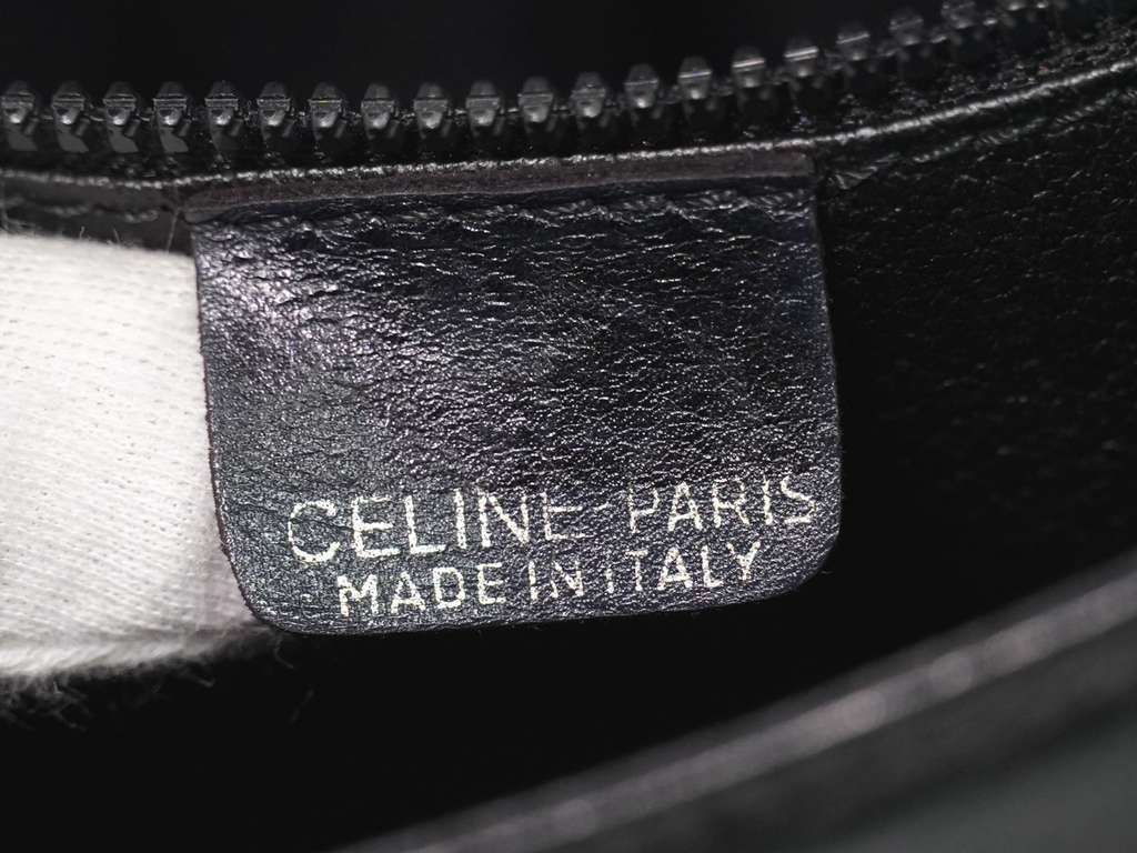 Celine Vintage Shoulder Bag Black Leather Fair condition - Model View