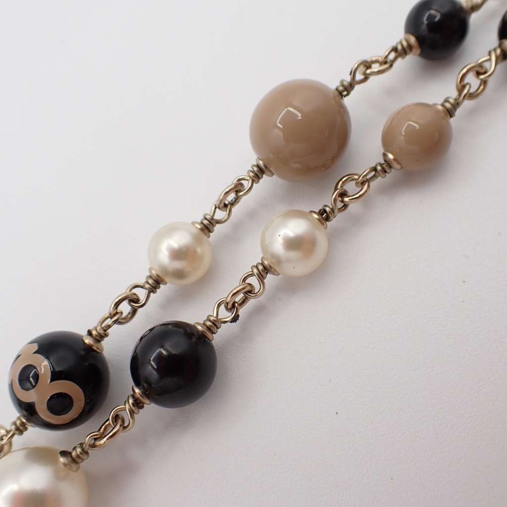 Chanel CC Coco Mademoiselle Figurine Pendant Necklace Gold Good condition - Box View