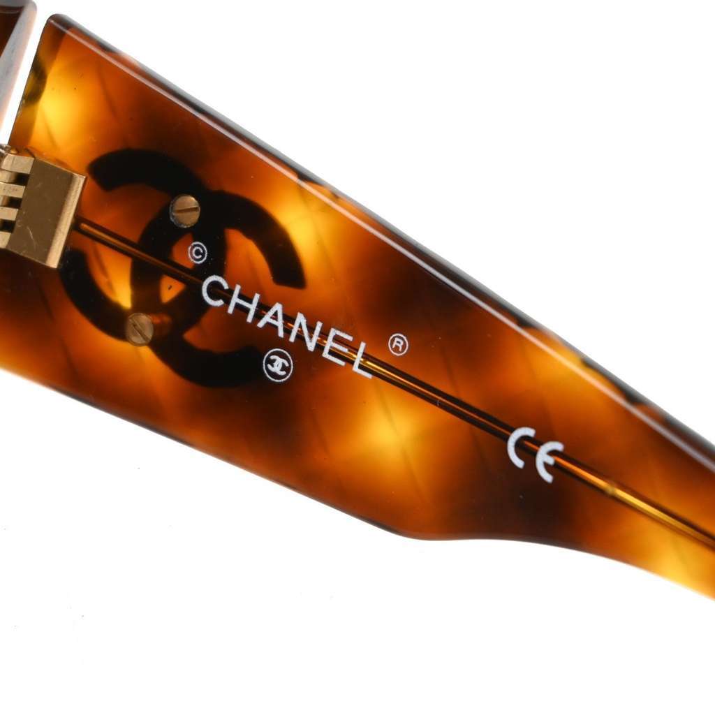Chanel CC Logo Matelasse Sunglasses Eye Wear Brown Plastic Good condition - Box View