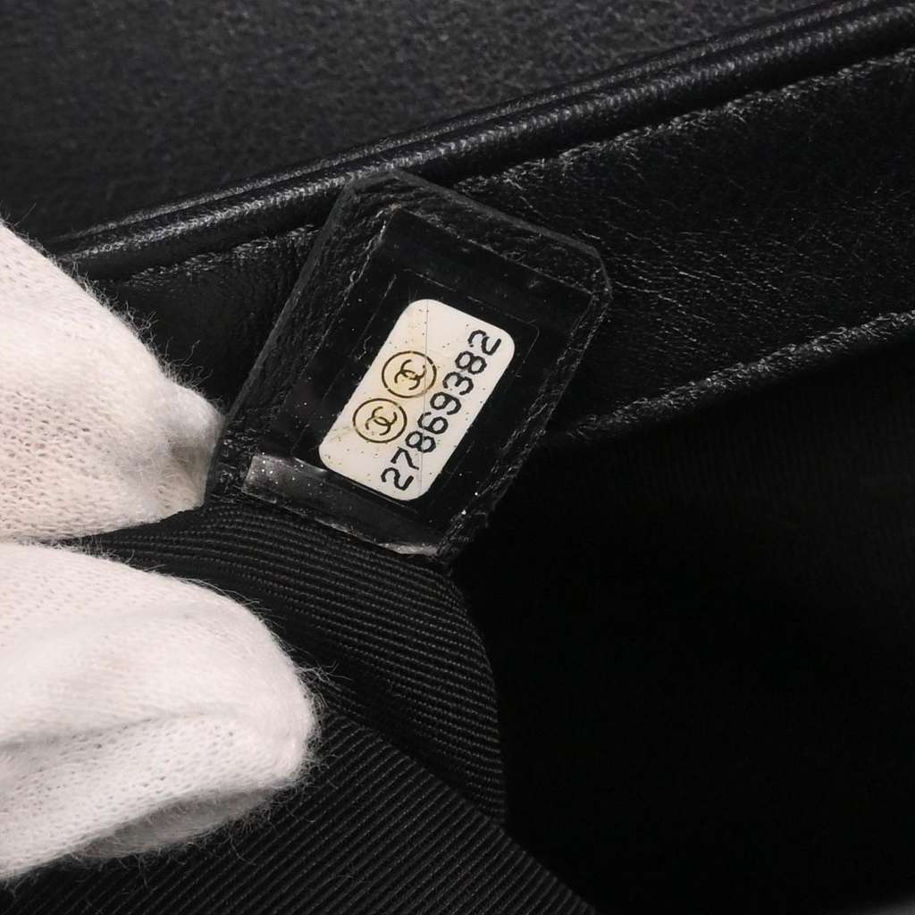 Chanel Chevron Chic Top Handle Bag Black Leather Good condition - Box View