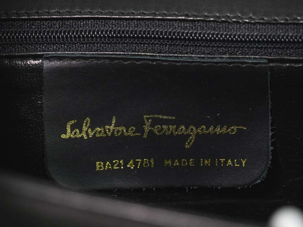 Salvatore Ferragamo Gancini Shoulder Bag Black Leather Good condition - Model View