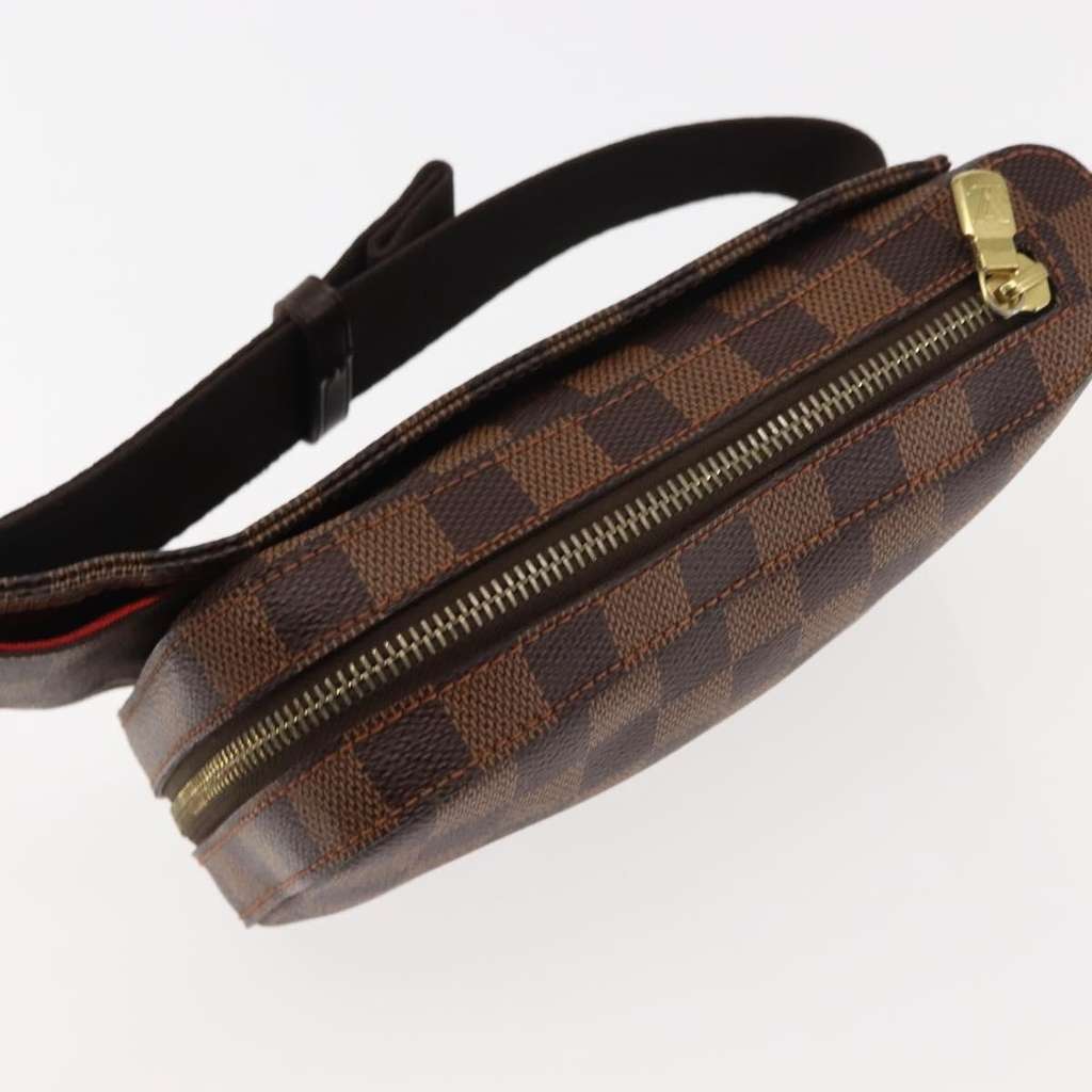 Louis Vuitton Geronimos Waist Bag Brown Canvas Good condition - Model View