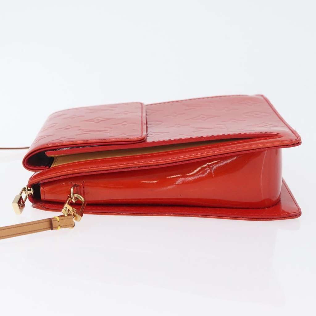 Louis Vuitton Mott Handbag Red Good condition - Model View