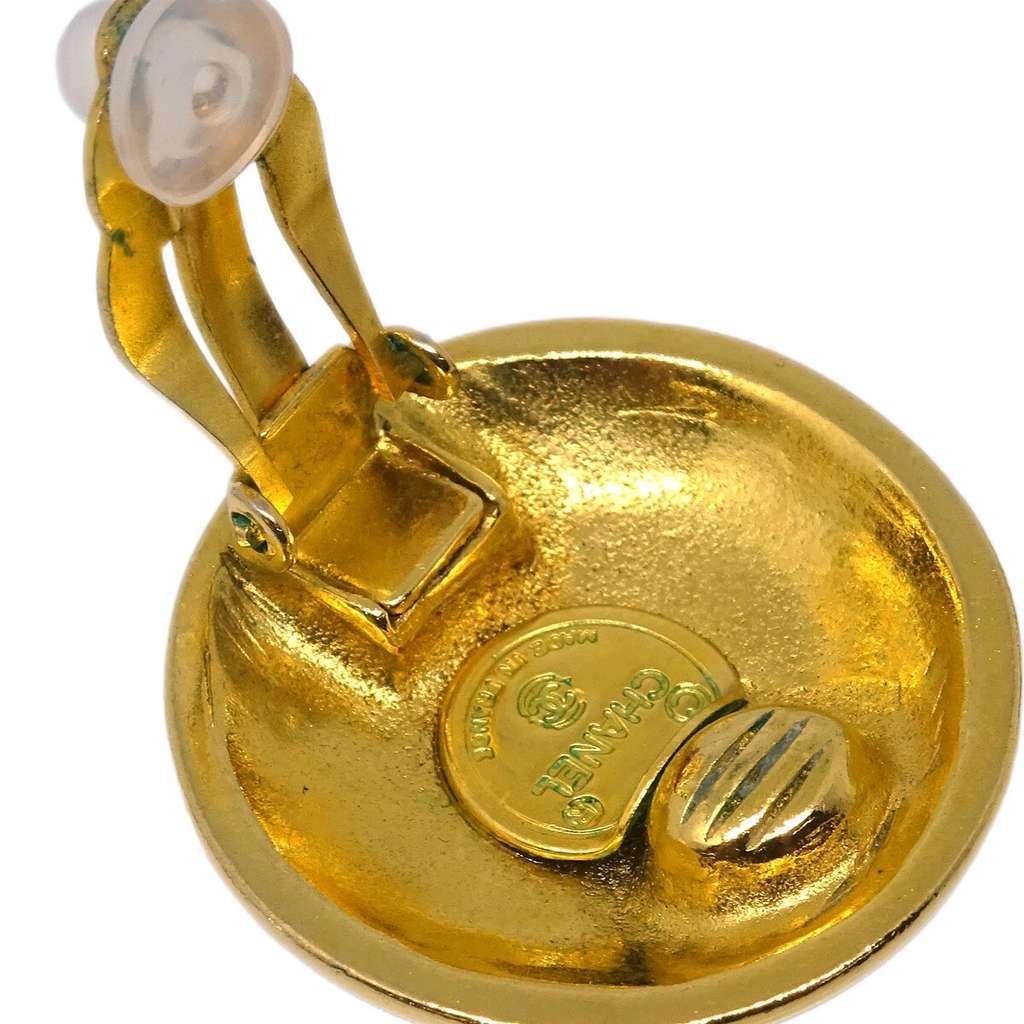 Chanel CC Round Earrings Gold Good condition - Model View