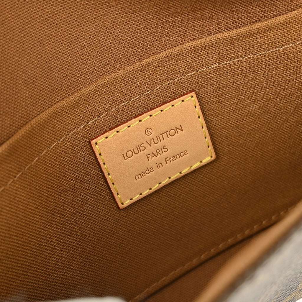 Louis Vuitton Marelle Waist Bag Brown Canvas Good condition - Model View