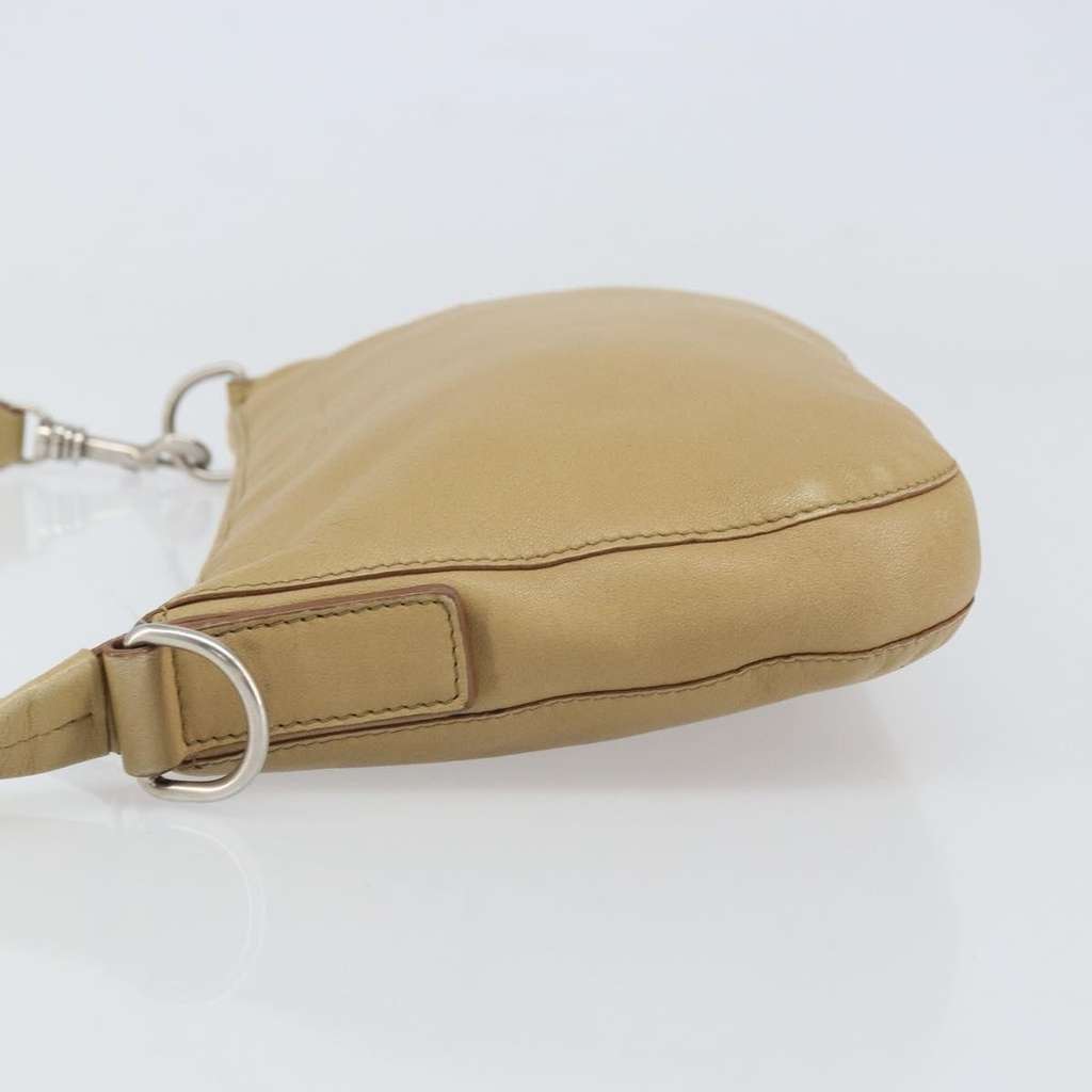 Celine Vintage Shoulder Bag Beige Leather Good condition - Model View