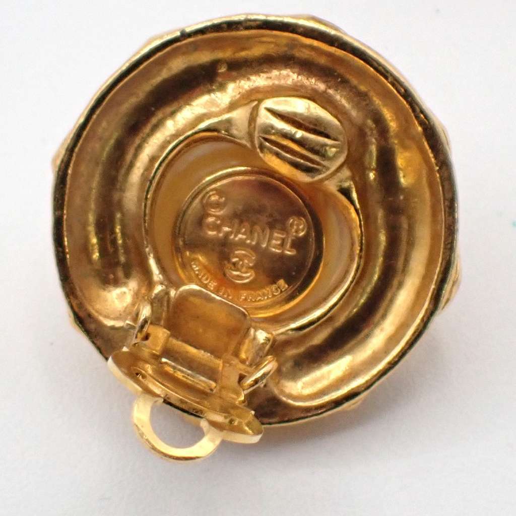 Chanel Vintage Round Clip-On Earrings Gold Good condition - Box View