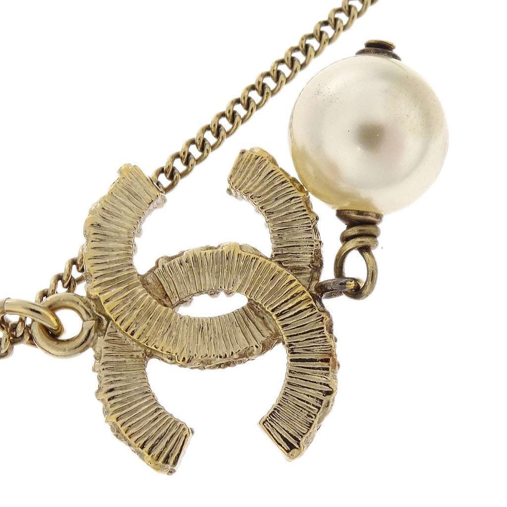 Chanel CC Pearl Drop Pendant Necklace Gold Good condition - Inside View