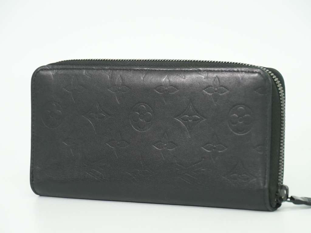 Louis Vuitton Zippy Wallet Vertical Black Leather Good condition - Back View