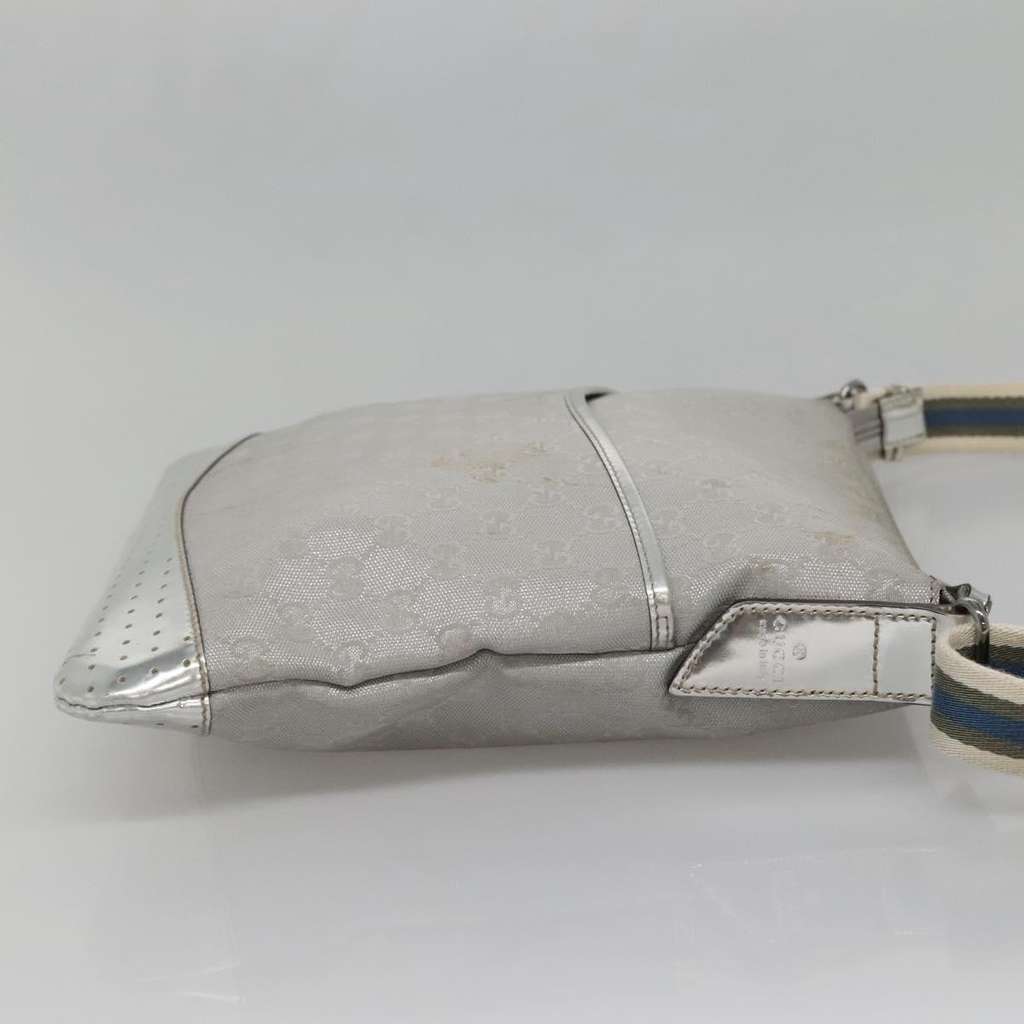 Gucci Zip Messenger Bag Silver Canvas Good condition - Model View