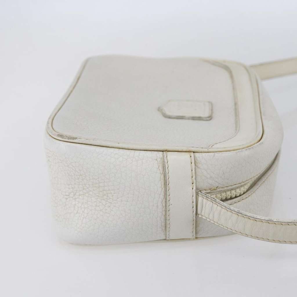 Celine Vintage Shoulder Bag White Leather Fair condition - Model View
