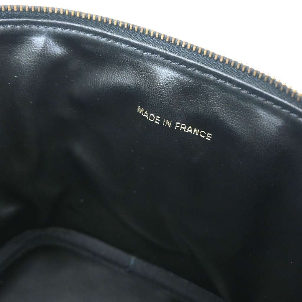 Chanel Vintage Timeless Cosmetic Case Black Leather Good condition - Model View