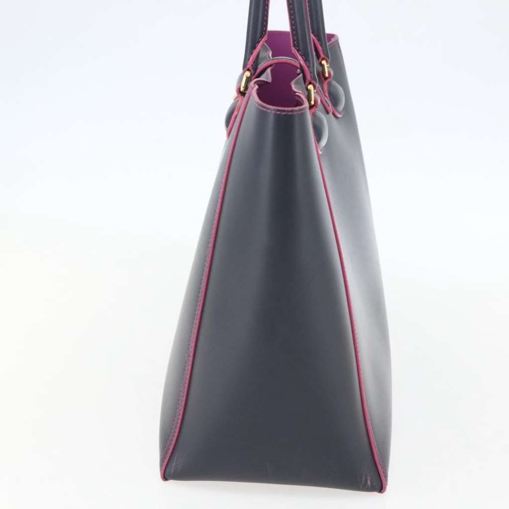 Loewe Leo Shopper Tote Navy Leather Good condition - Model View