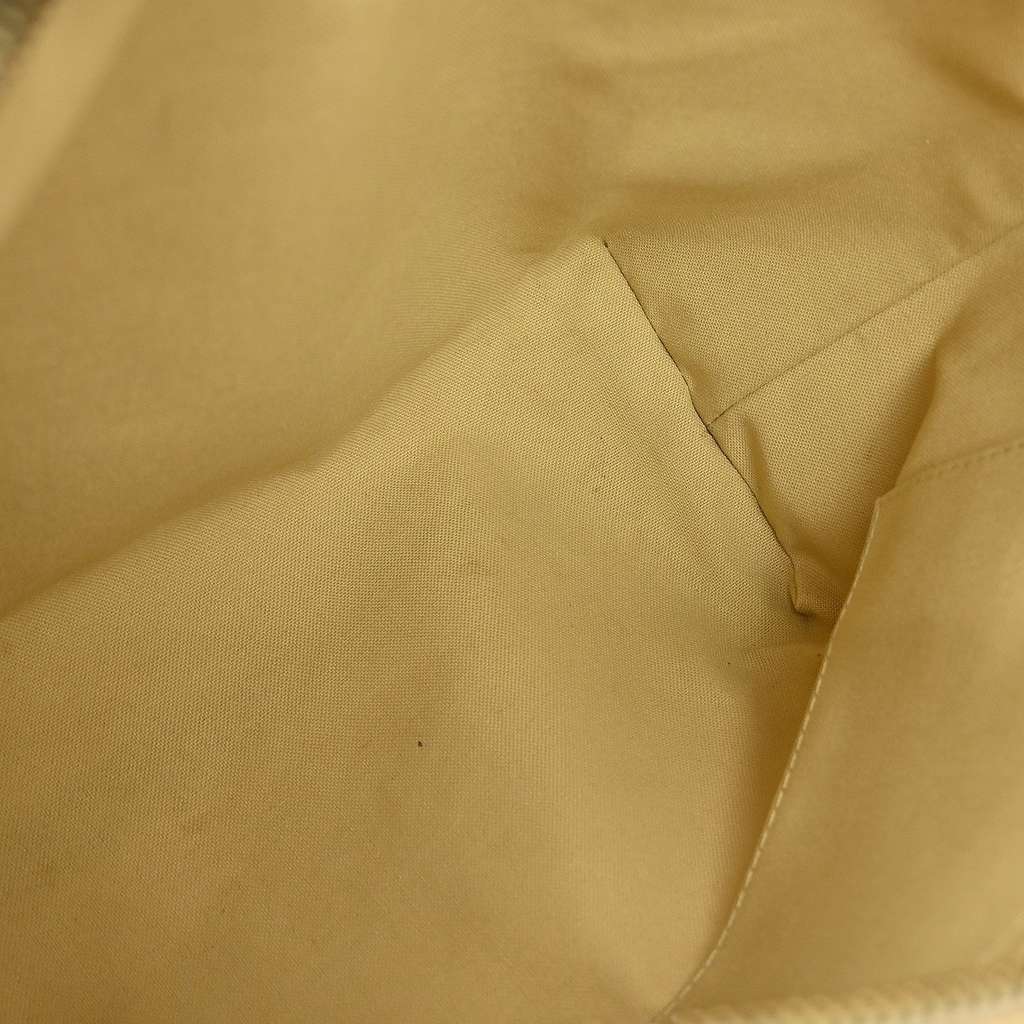 Louis Vuitton Totally Handbag White Canvas Fair condition - Model View