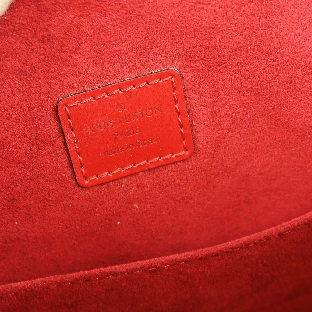 Louis Vuitton Voltaire Handbag Red Leather Fair condition - Model View