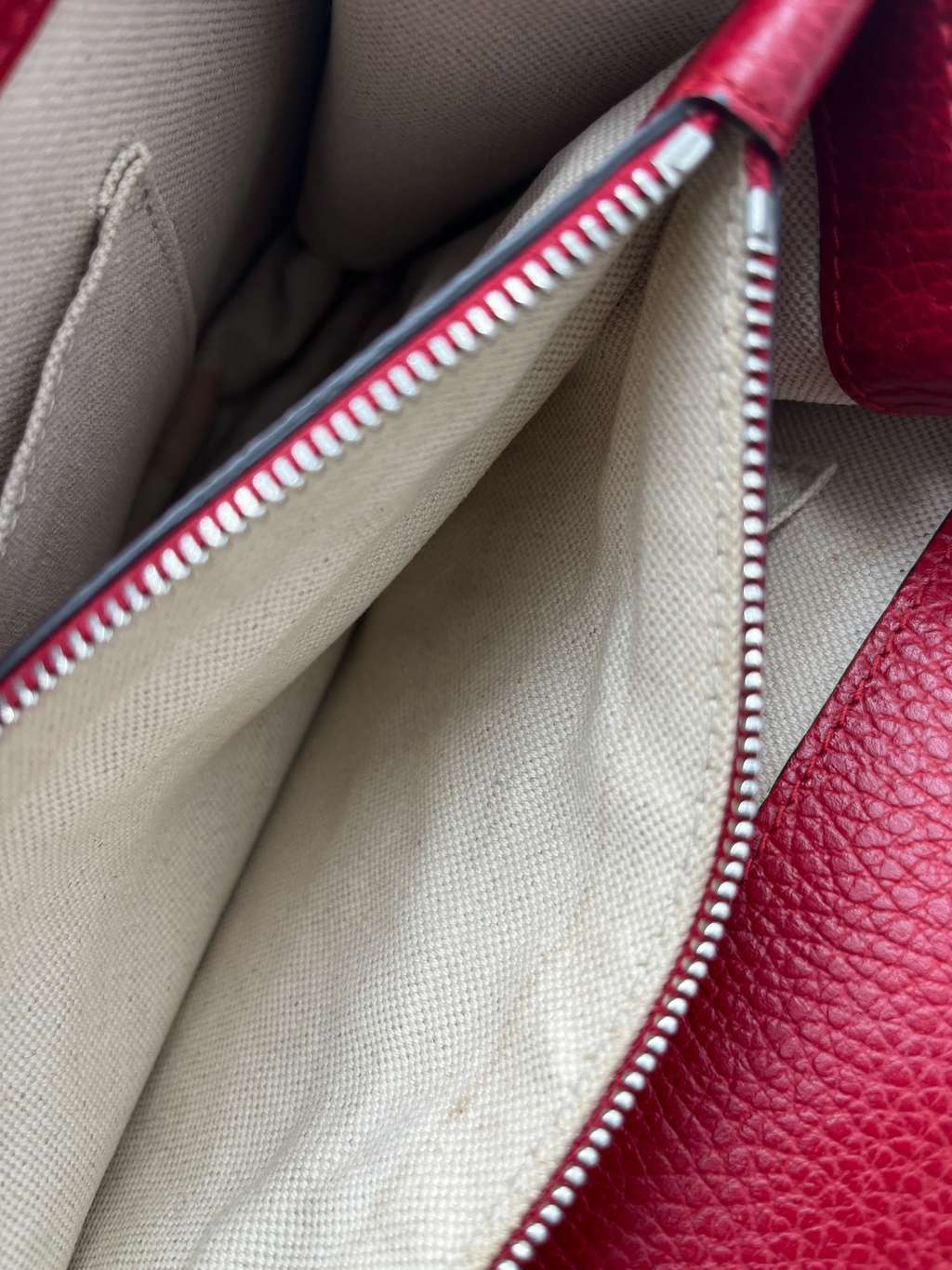 Gucci Dionysus Bamboo Top Handle Bag Red Leather Good condition - Box View