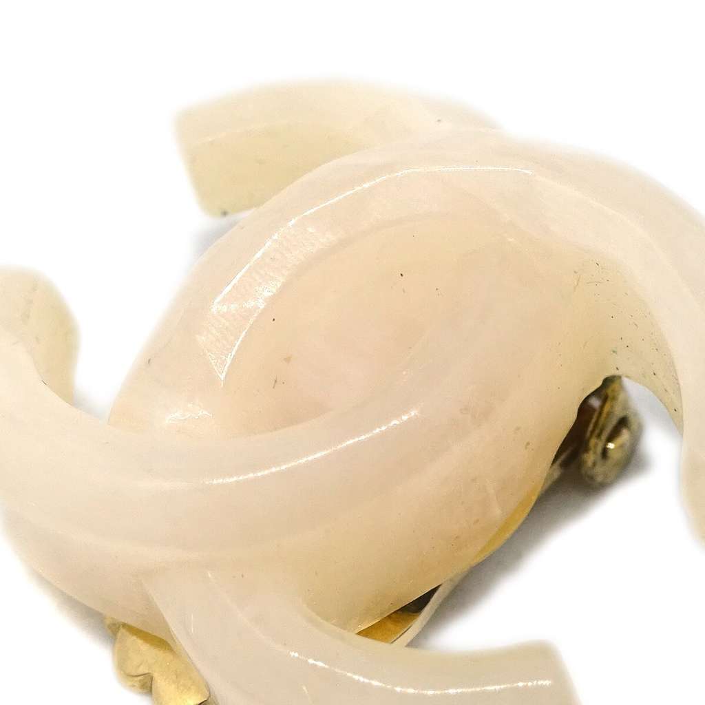 Chanel CC Clip-On Earrings Ecru Plastic Good condition - Inside View