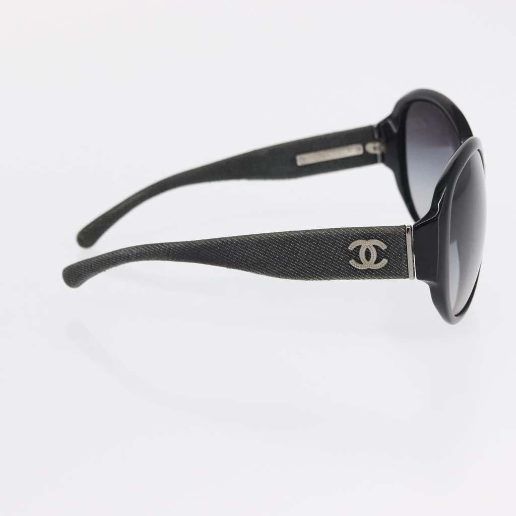 Chanel Logo CC Sunglasses Black Plastic Good condition - Model View