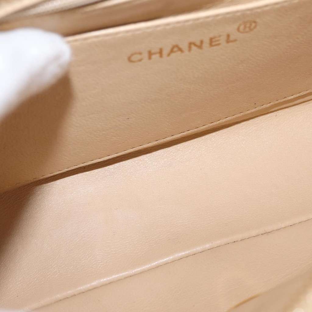 Chanel Vintage Classic Flap Backpack Beige Leather Good condition - Box View