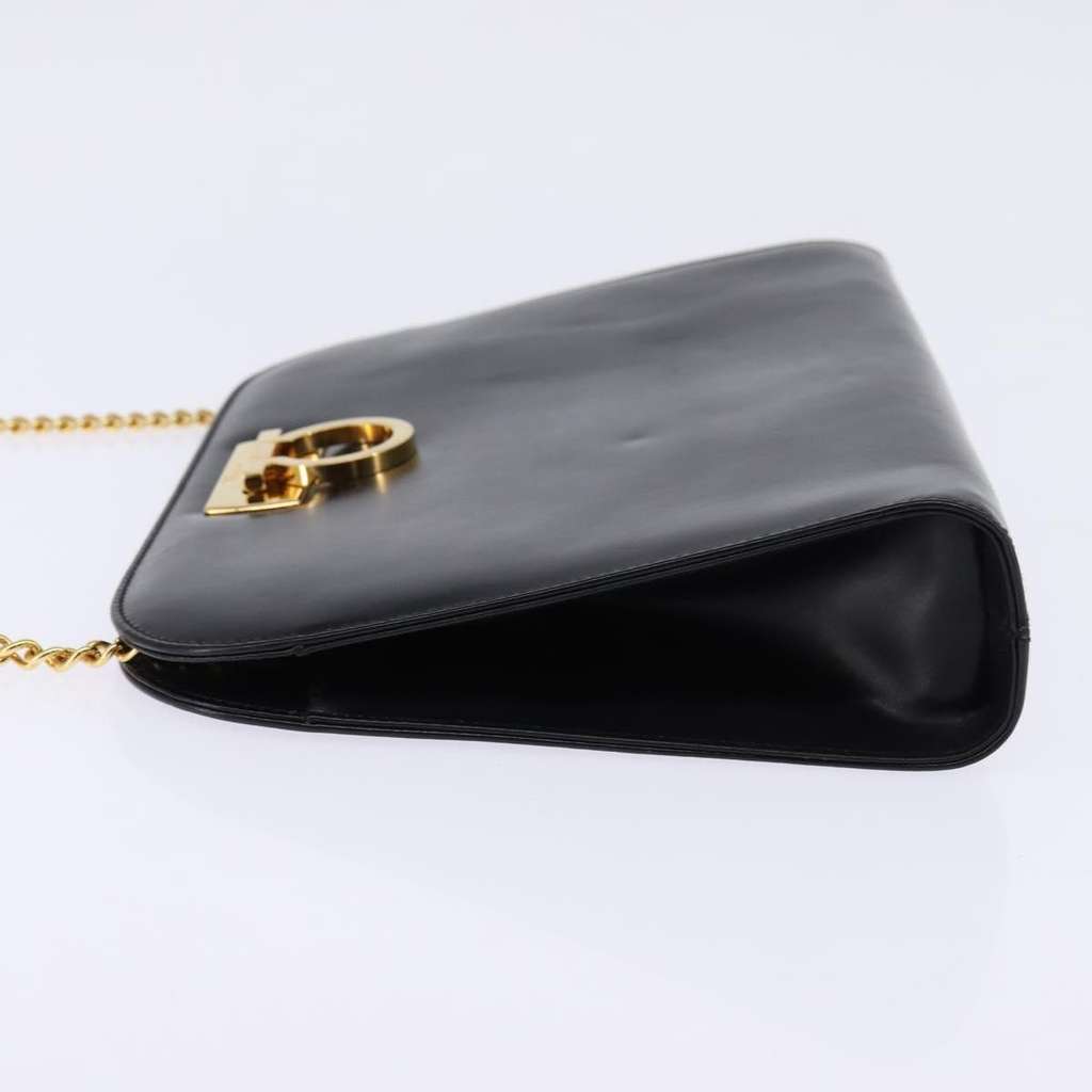 Salvatore Ferragamo Vintage Gancini Chain Shoulder Bag Black Leather Good condition - Inside View